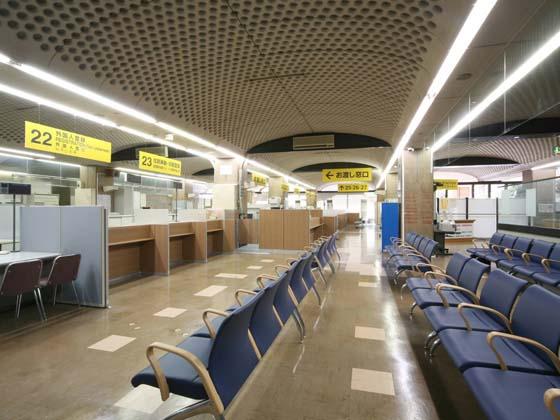 Yokohama City, Kanagawa Prefecture/【Naka Ward - Waiting area】The waiting area is large and spacious.