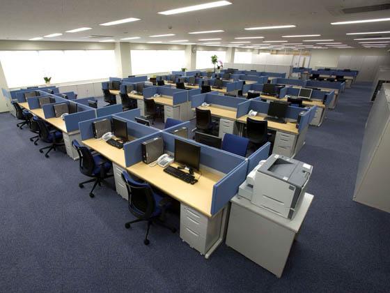 COSMO SYSTEM, inc/【Office area】The open-style office area.