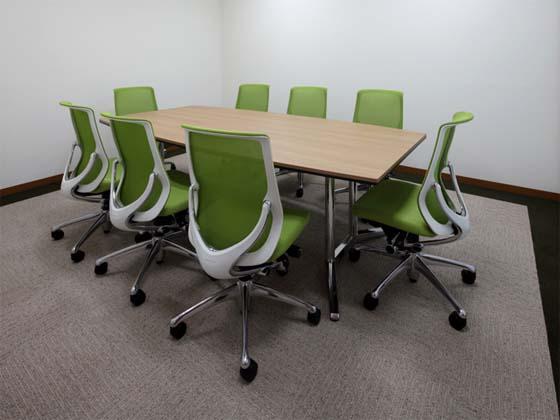 Meiko Network Japan Co., Ltd./【Reception and meeting area】(Reception Room 6 Green) Each room is a different color, expressing Meiko characters. 