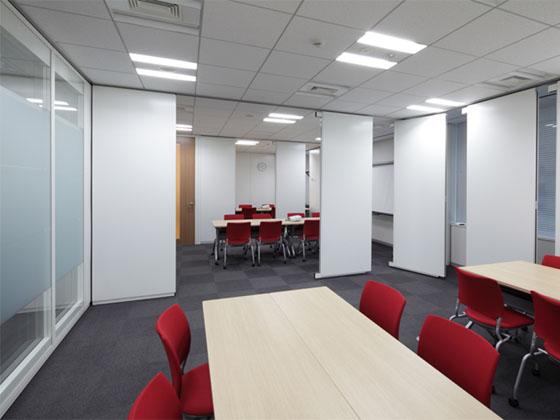 Suntory Flowers Limited/【Meeting rooms】Three adjacent meeting rooms comprised of movable partitions