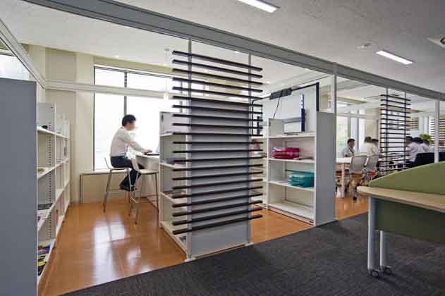 NTT West Kumamoto Branch/【Operations support area】We established a library corner to support efforts by workers to improve their skills