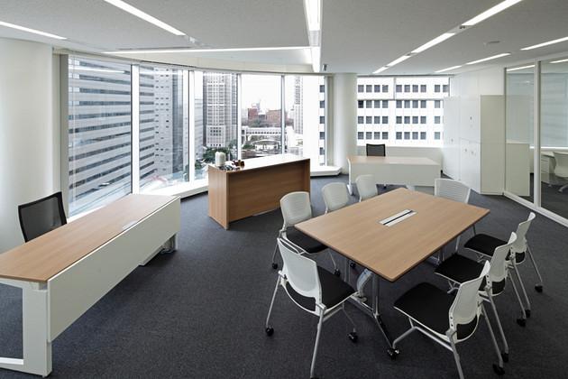 IBJ, Inc./【Executive area】The offices of the president and vice president are both simple and functional.