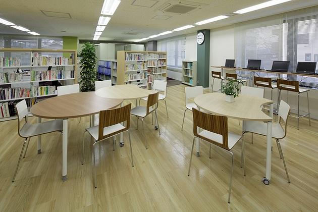 Cleanup Corporation/【Cafe/library】This materials corner has a relaxing atmosphere like a book cafe.