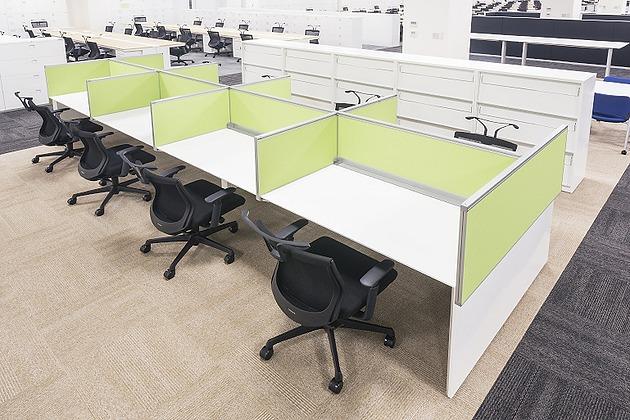 Life Corporation/【Concentration/library corner】Usable by up to eight people, this is a space for intensive tasks and the viewing of trade journals.