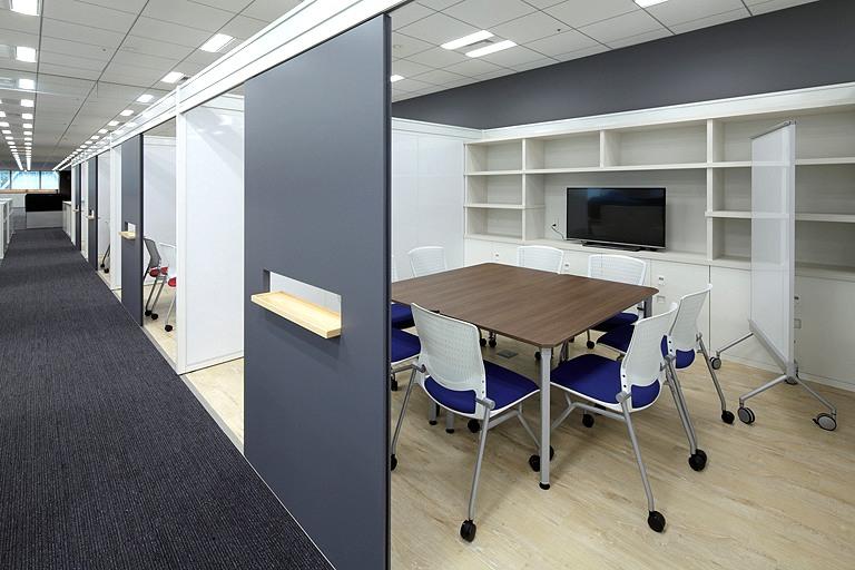 Tanseisha Co., Ltd./【Office area】Department workshops. The loft space can be freely arranged for discussions, document stocks, etc.