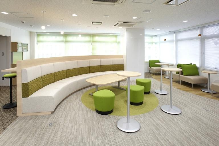 Taiyo Life Insurance Company/【Communication lounge】The communication lounge helps create a refreshed state of mind.