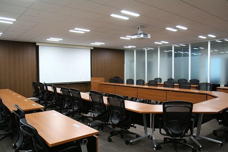 Ebara Foods Industry, Inc./【Decision room】An executive conference room for important decision making.