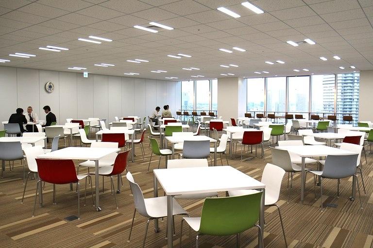 Ebara Foods Industry, Inc./【Lounge】Group company shared space situated in the central area between group companies.