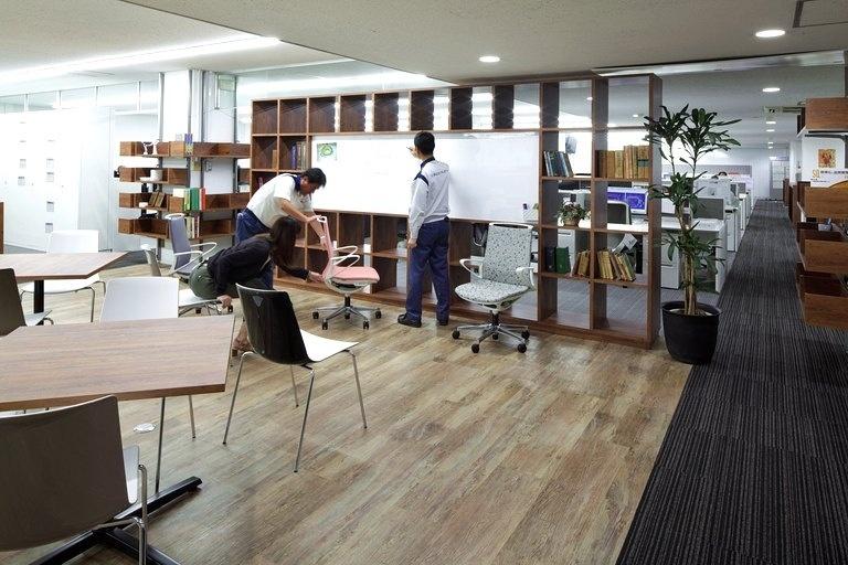 Okamura Corporation/【Mockup space】This space can be used for interdepartmental information sharing, such as prototype mockup reviews.