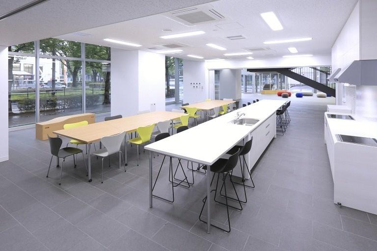 Sendai Oroshisho Center/【Living lounge】This space can be rented for use for special events (as waiting room, room for light meals, etc.).